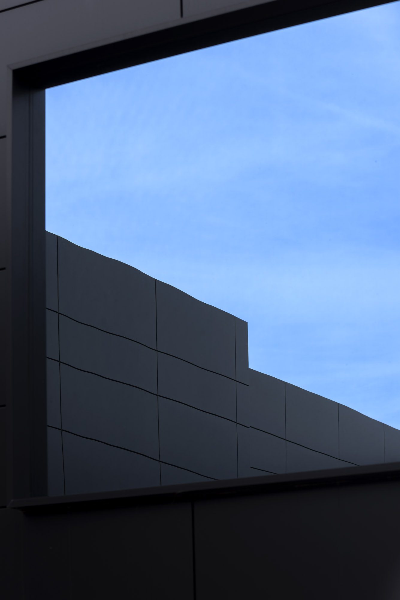 Black Architecture - Azuhr Headquarter